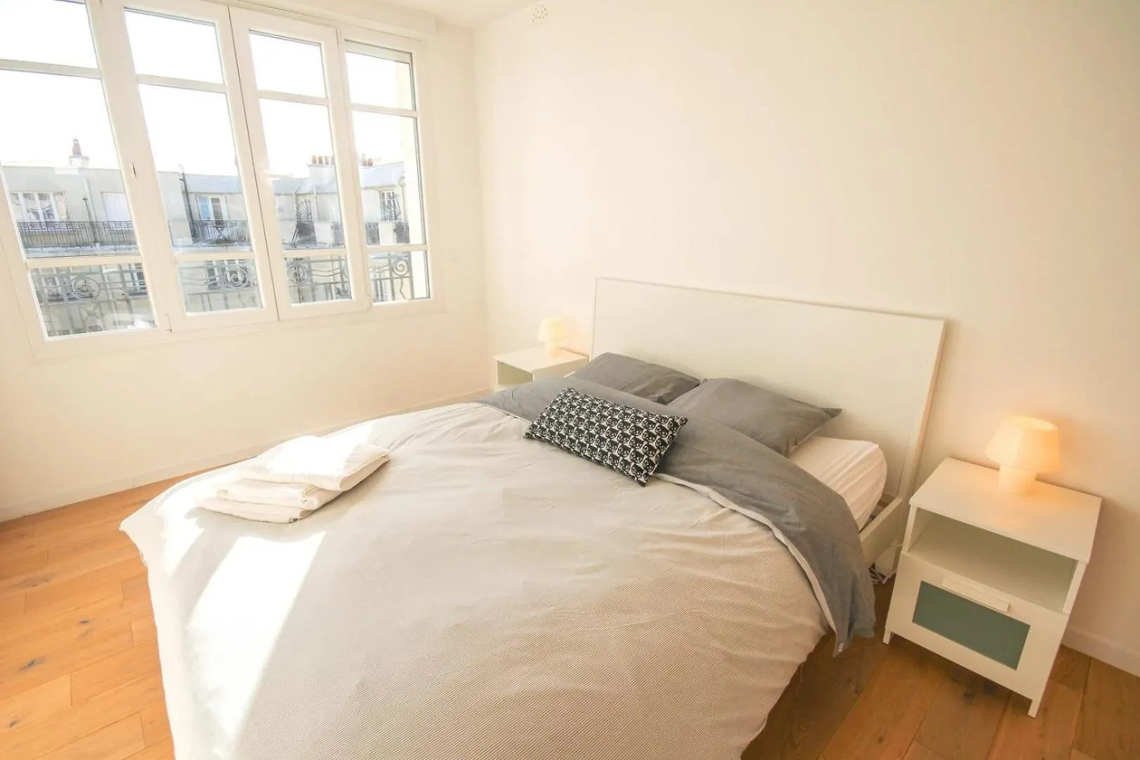Bright Apartment With Balcony In The Center Lille