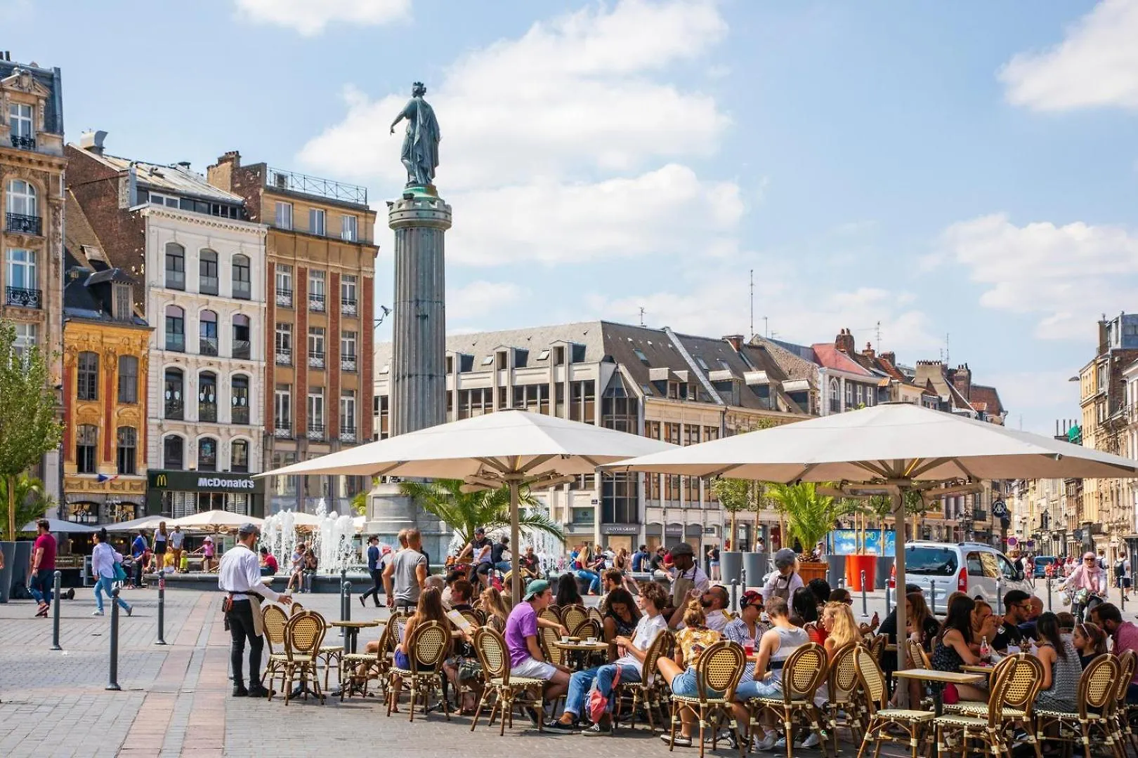 Bright Apartment With Balcony In The Center Lille France